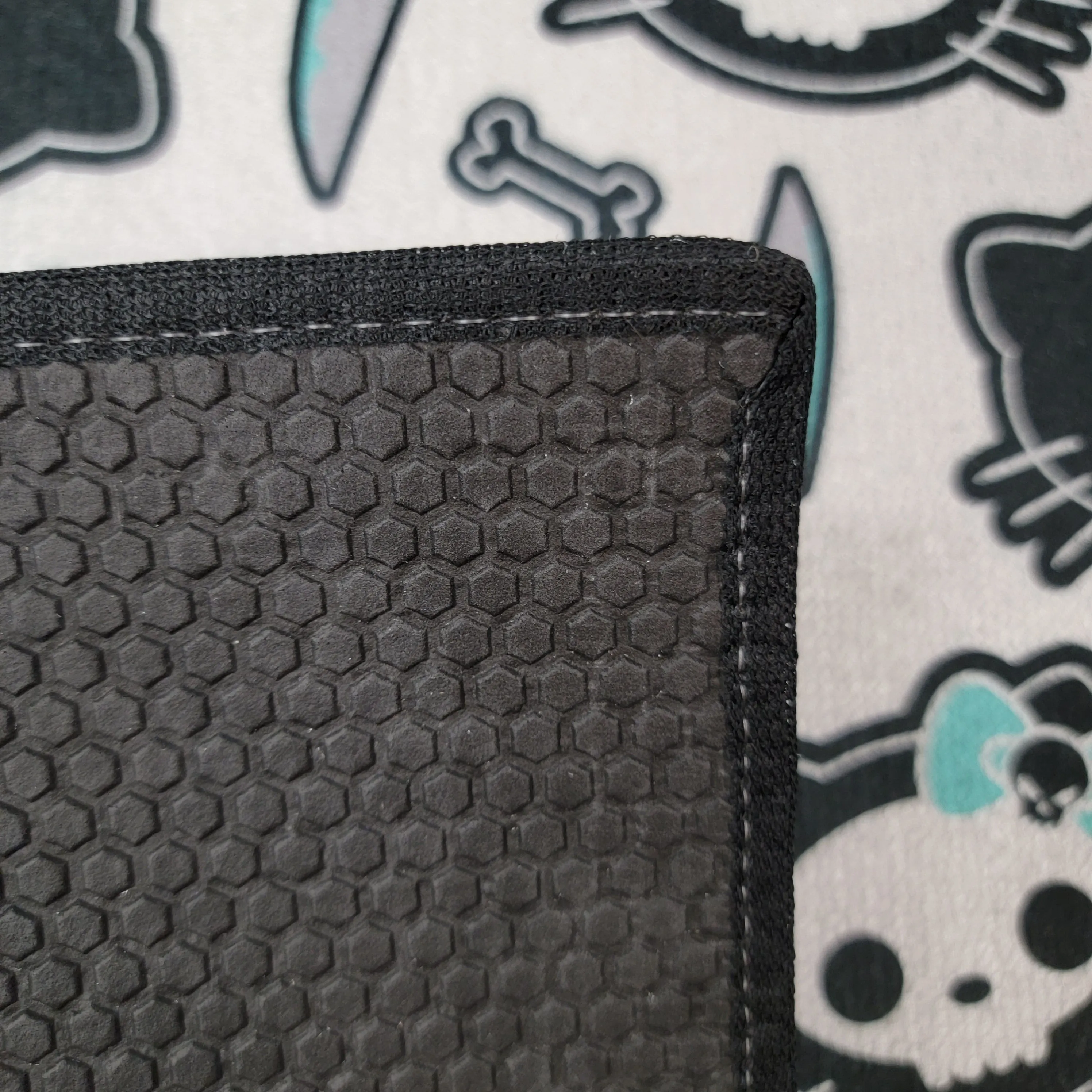 Hello KILLy Large Mat - White/Green
